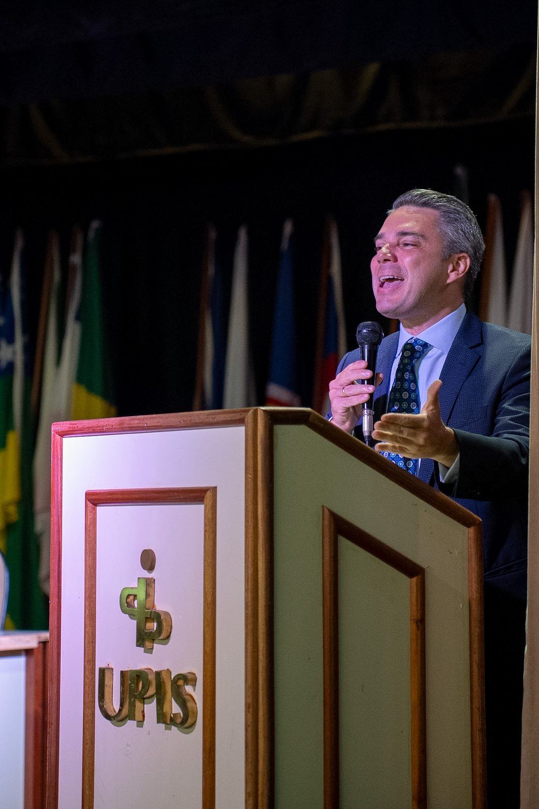 Semana Acadêmica de Direito UPIS | Palestra de abertura com Dr. Saul Tourinho Leal, foto 10 de 25
