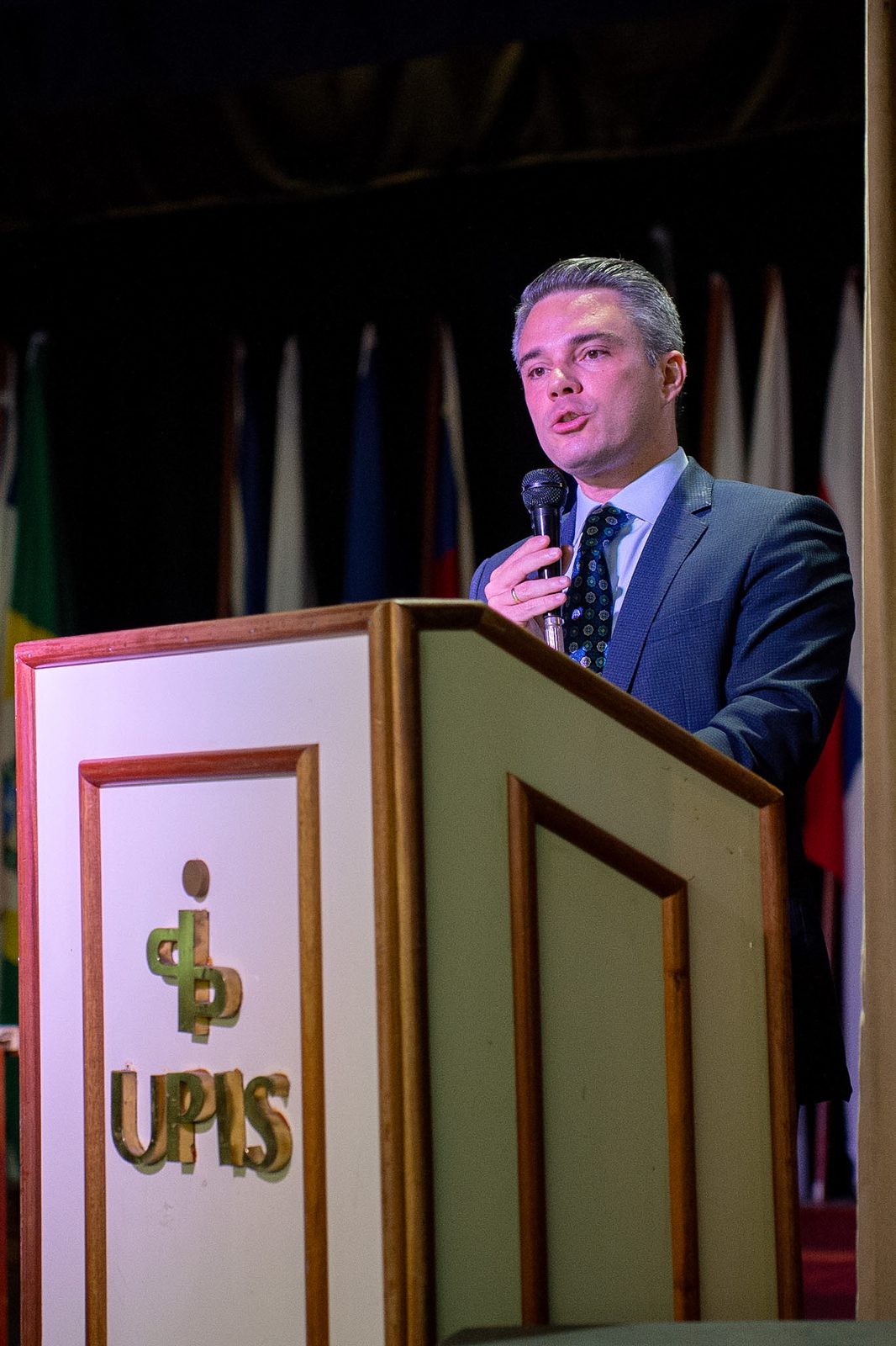 Semana Acadêmica de Direito UPIS | Palestra de abertura com Dr. Saul Tourinho Leal, foto 15 de 25