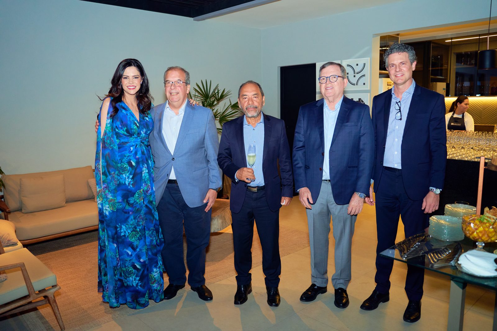 Coquetel em homenagem à Dra. Juliana Oliveira Domingues, foto 8 de 32